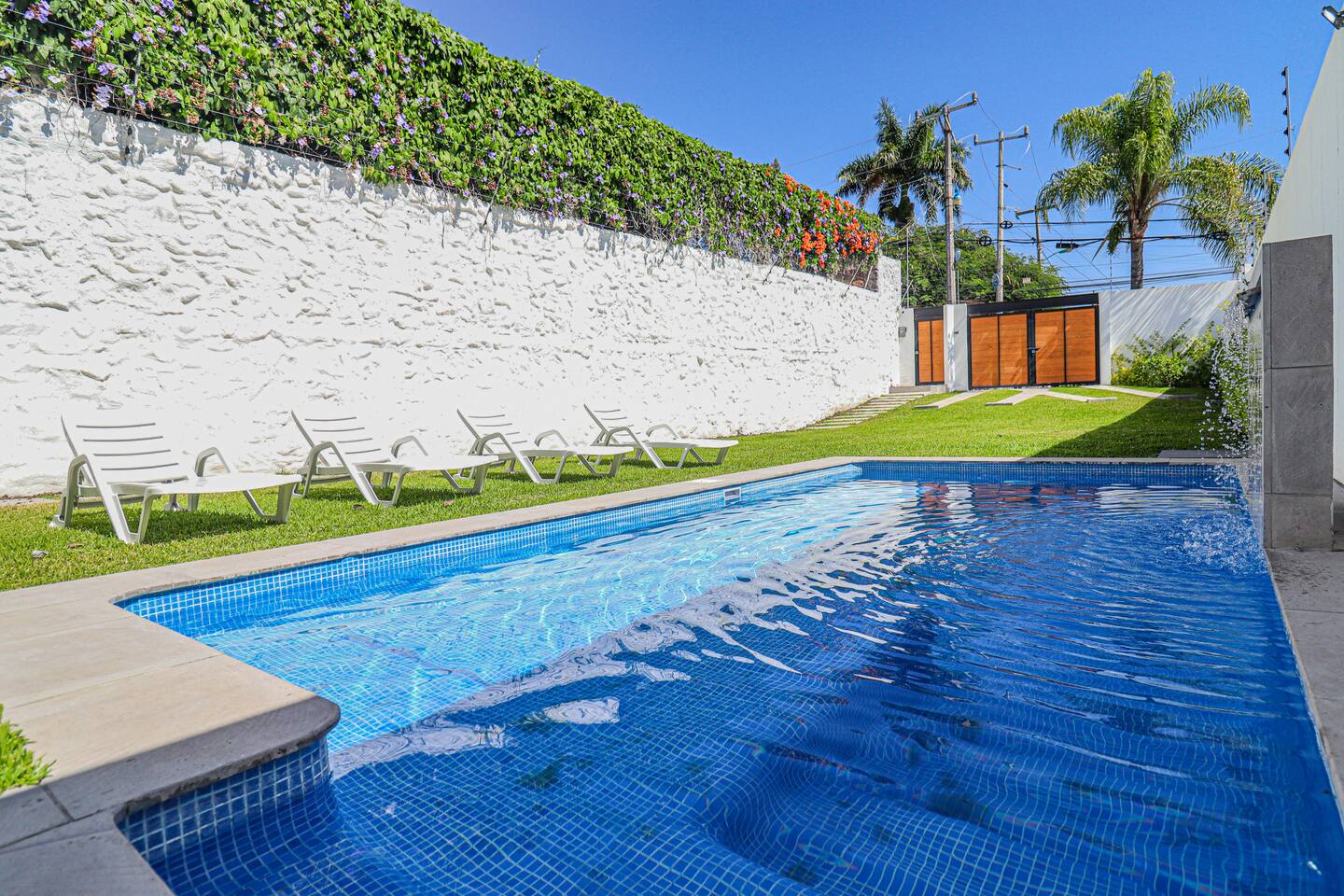 Alberca y exteriores — casa con alberca en Cuernavaca para fin de semana