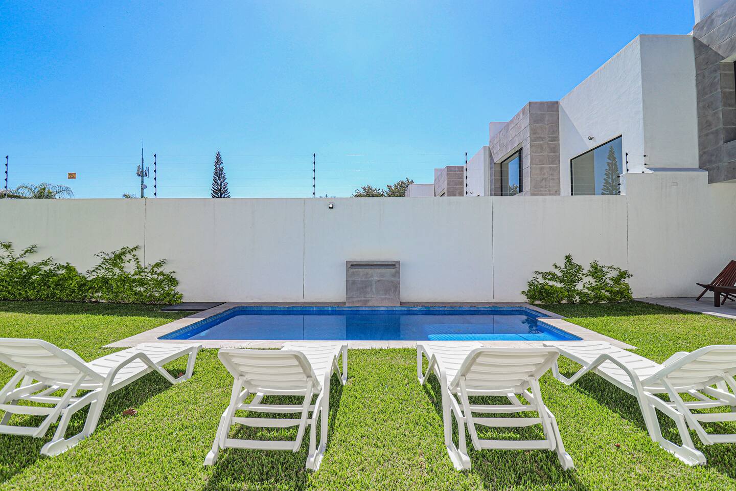 Alberca y exteriores — casa con alberca en Cuernavaca para fin de semana