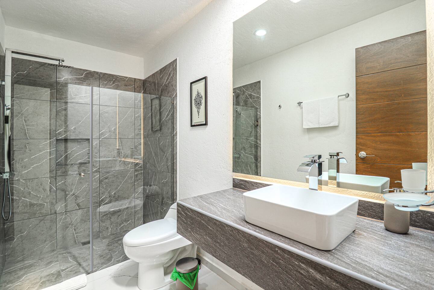 Baño 2 — casa con alberca en Cuernavaca para fin de semana