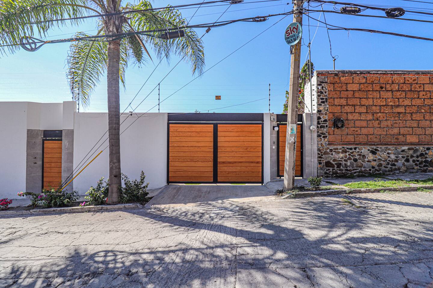 Entrada y exterior — casa con alberca en Cuernavaca para fin de semana