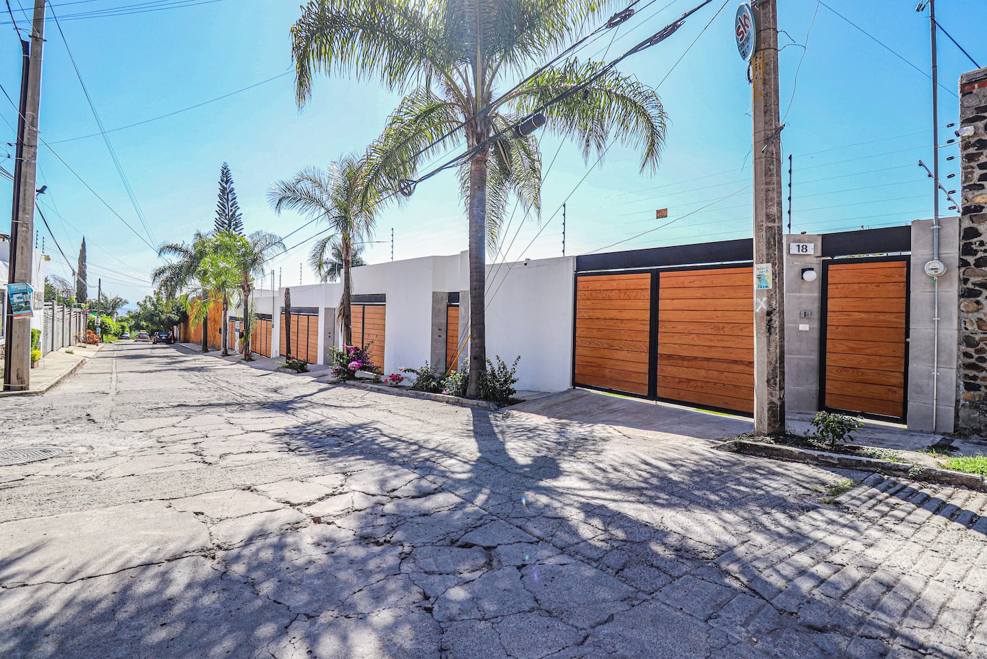 Entrada y exterior — casa con alberca en Cuernavaca para fin de semana